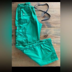 Men’s Large, Dickies, Green Scrubs Pants (Retail: $45)